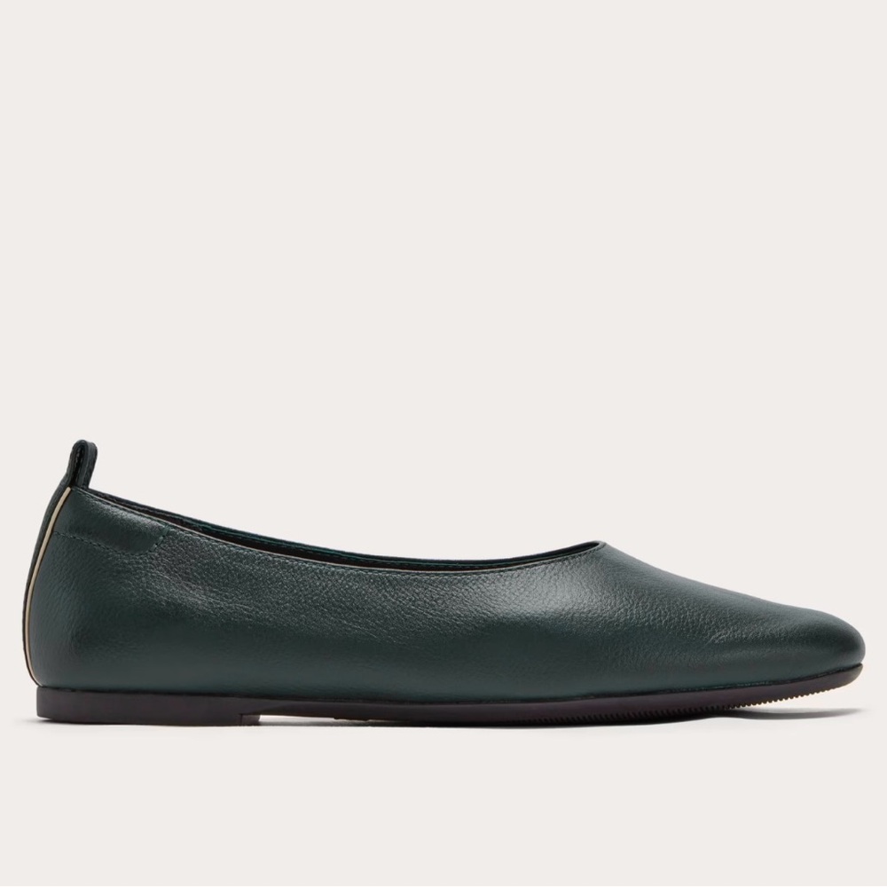 Everlane The Day Glove Flats. Scarab, size 9.